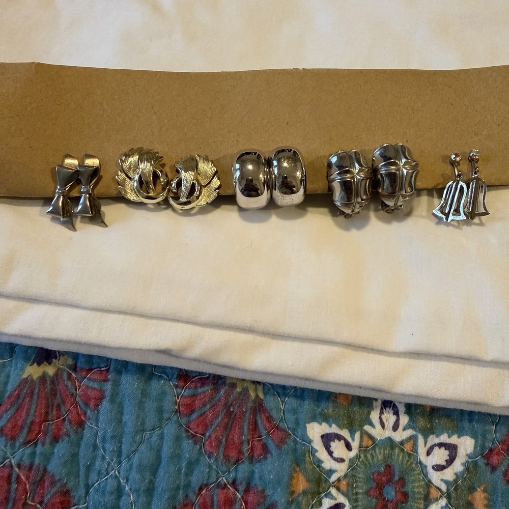Vintage Clip On Earrings Lot of 5 Pairs Silver Gold Tone Abstract